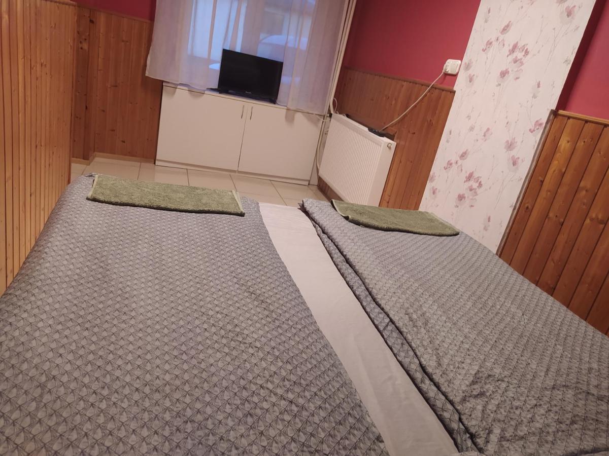 Pingpong Apartman 숄트버드케르트 외부 사진
