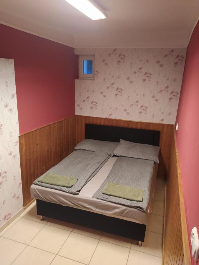 Pingpong Apartman 숄트버드케르트 외부 사진