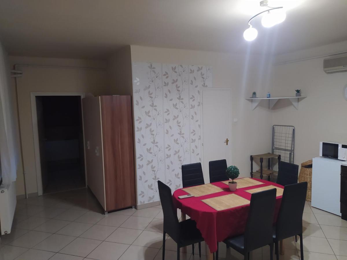 Pingpong Apartman 숄트버드케르트 외부 사진