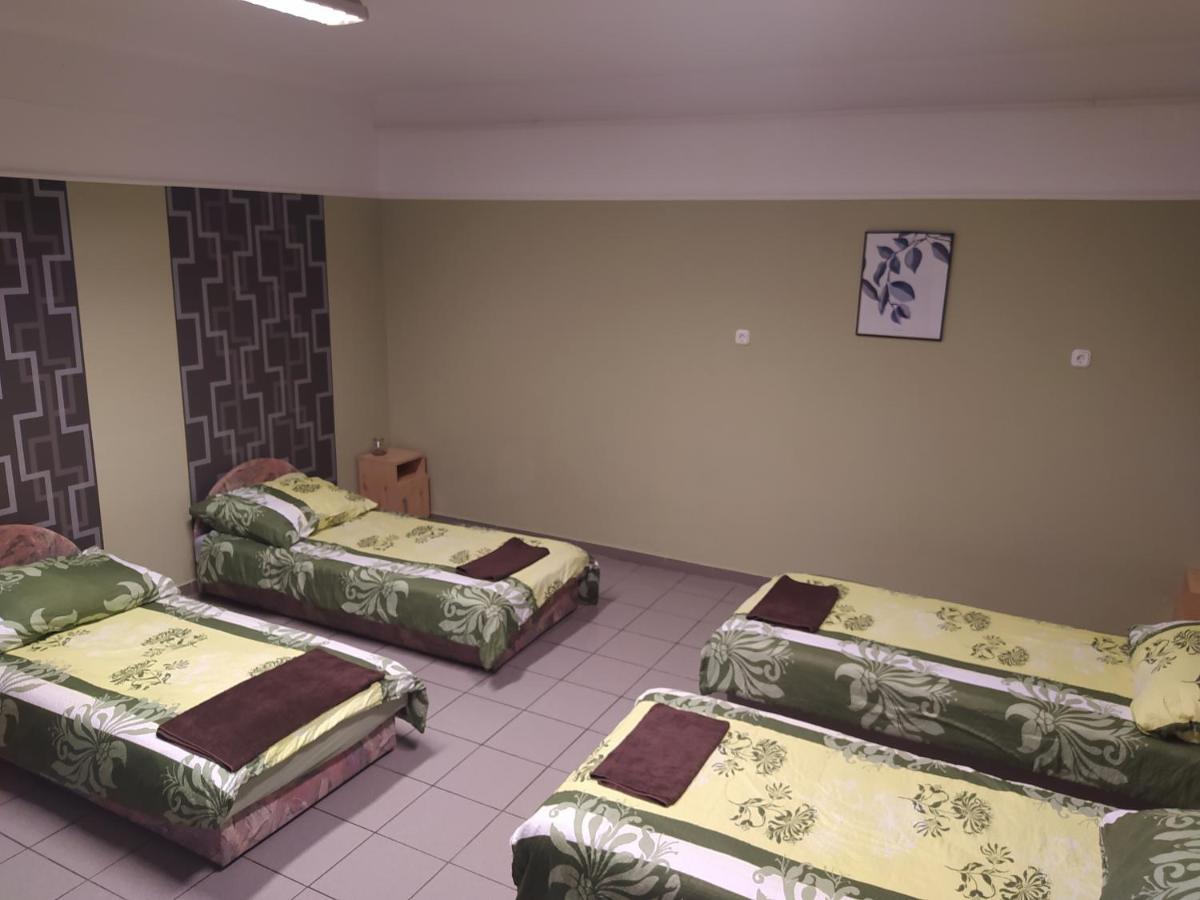 Pingpong Apartman 숄트버드케르트 외부 사진